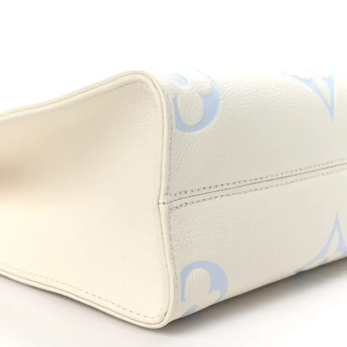 Louis Vuitton OnTheGo - Image 5