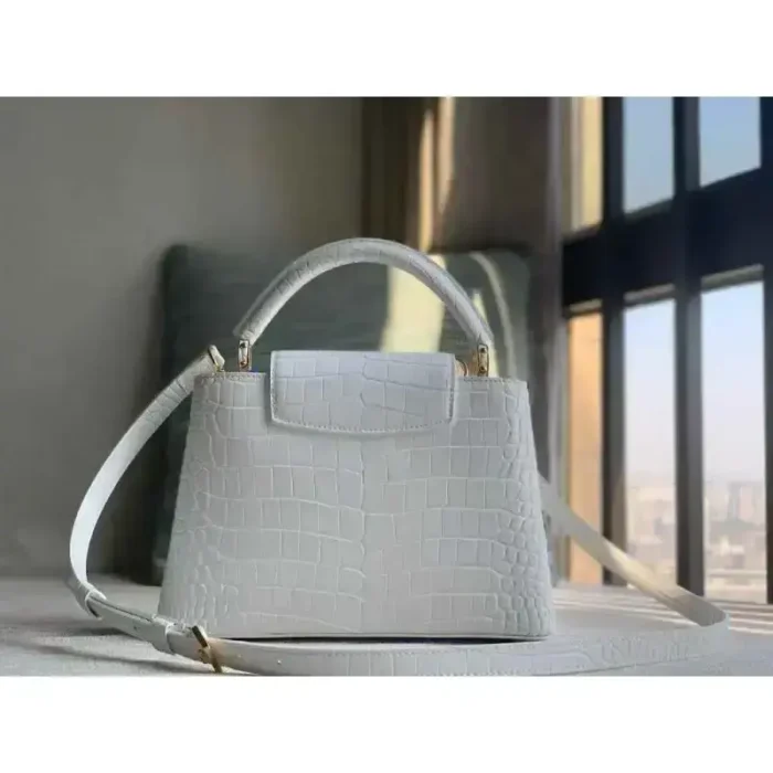 Louis Vuitton Mini - Image 3