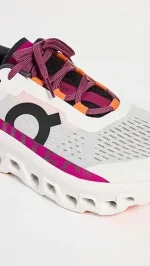 On Cloudmonster Sneaker - Image 3